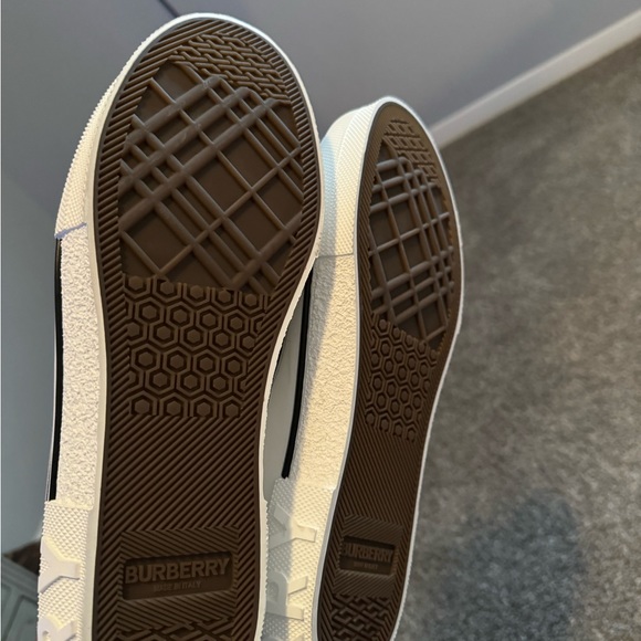 Burberry men size 11 brand new - Picture 3 of 5